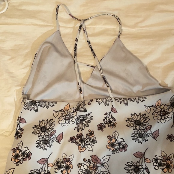 Floral tank top. Small/medium. - Picture 3 of 3